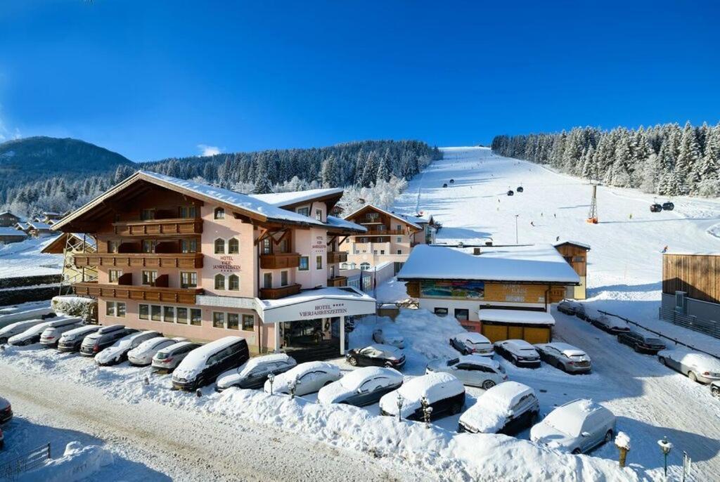 Hotel Vierjahreszeiten Flachau Exterior photo