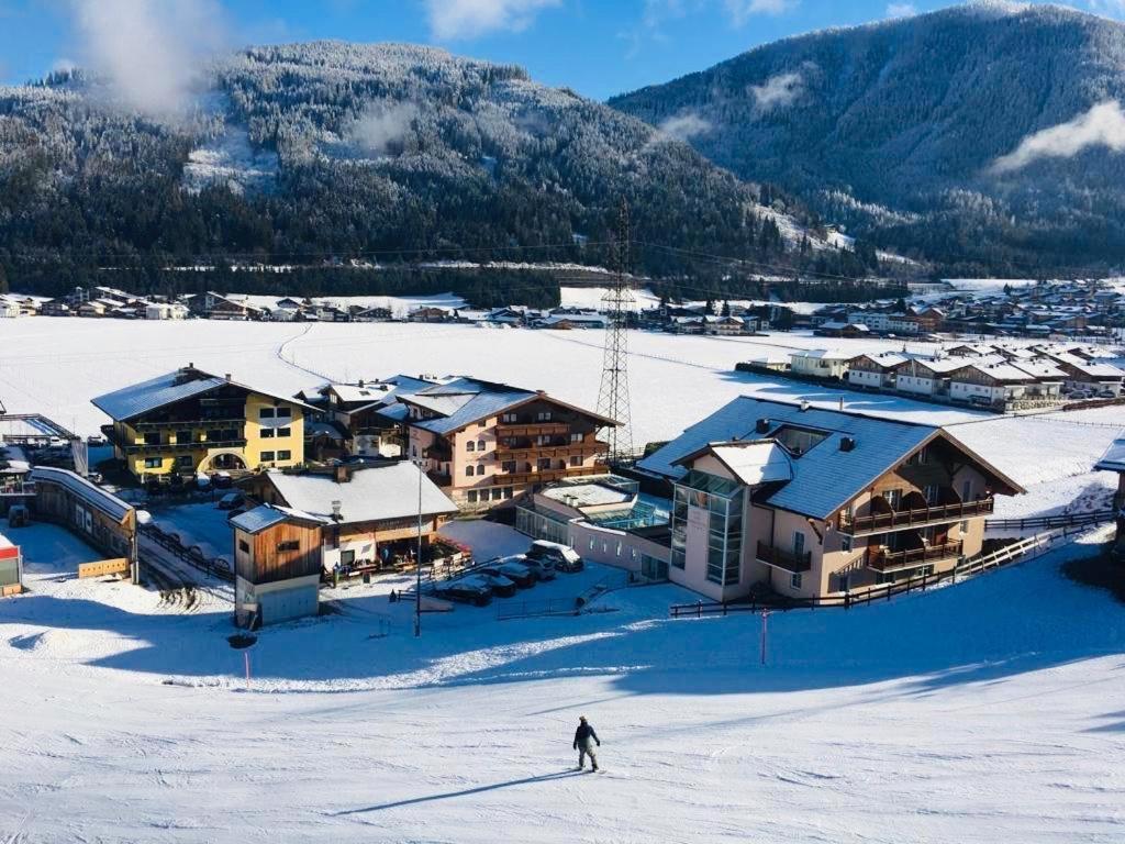 Hotel Vierjahreszeiten Flachau Exterior photo