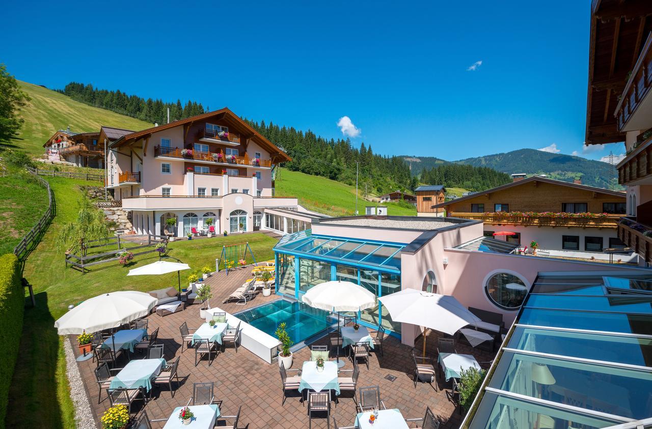 Hotel Vierjahreszeiten Flachau Exterior photo