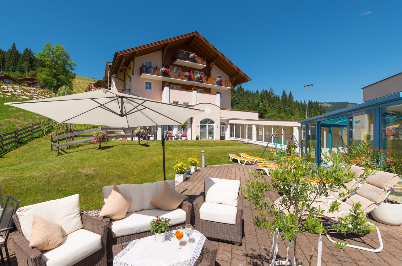 Hotel Vierjahreszeiten Flachau Exterior photo