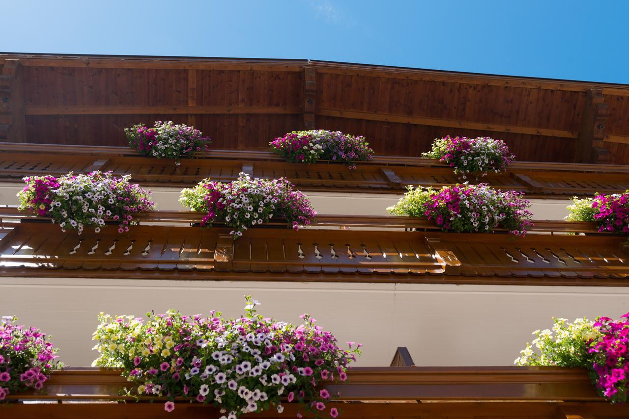 Hotel Vierjahreszeiten Flachau Exterior photo