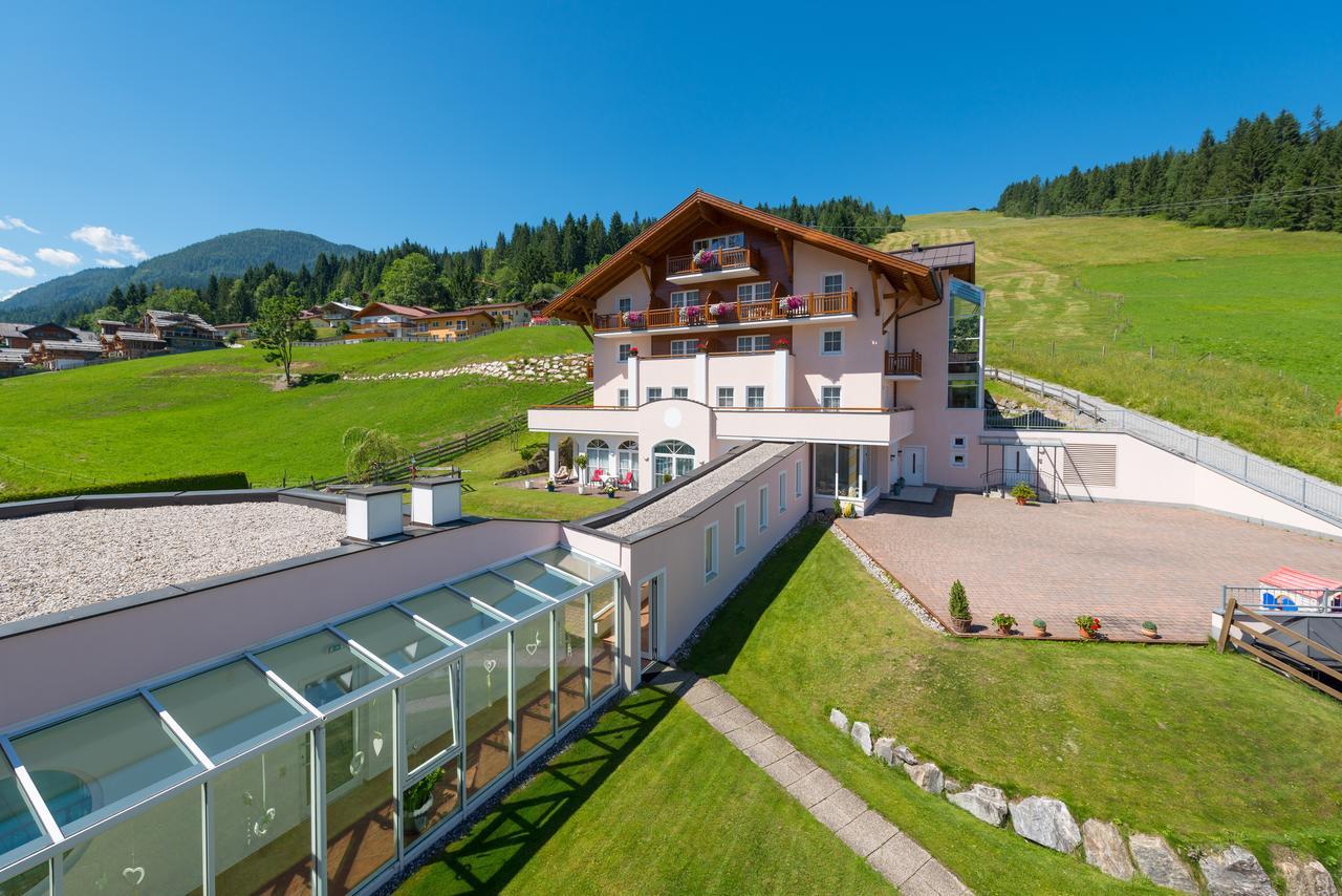 Hotel Vierjahreszeiten Flachau Exterior photo